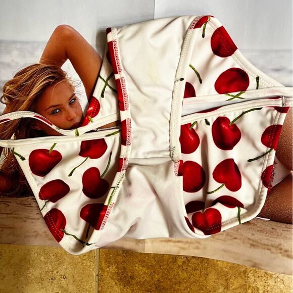 OndadeMar Swim Red Cherries High Thigh String Bikini Swim Bottoms Size 6 - Picture 8 of 9